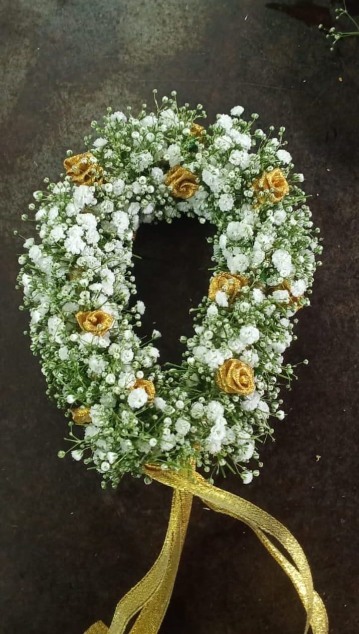Ethereal Baby's Breath and Gold Rose Gajra