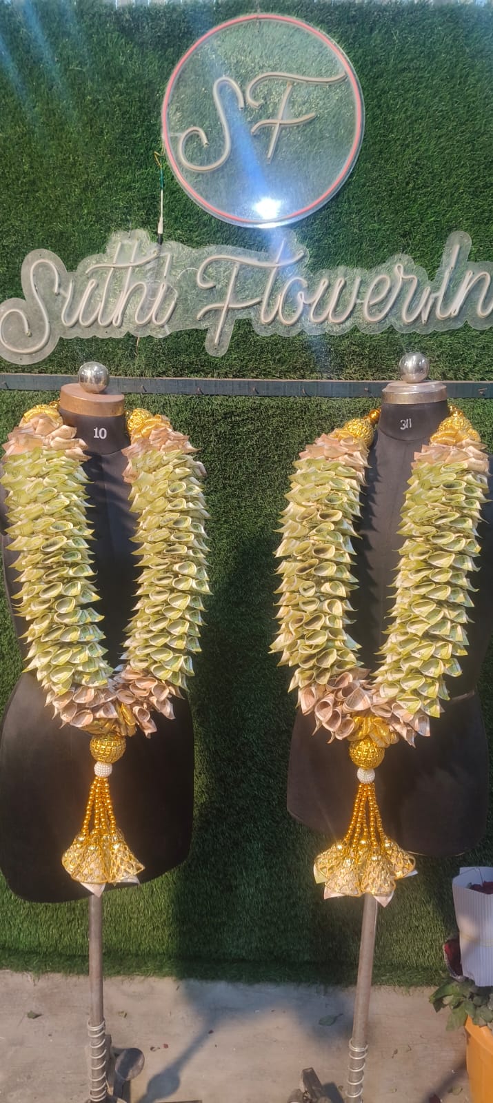 Pair of Deluxe Two-Tone Currency Note Garlands with Ornate Golden Tassels